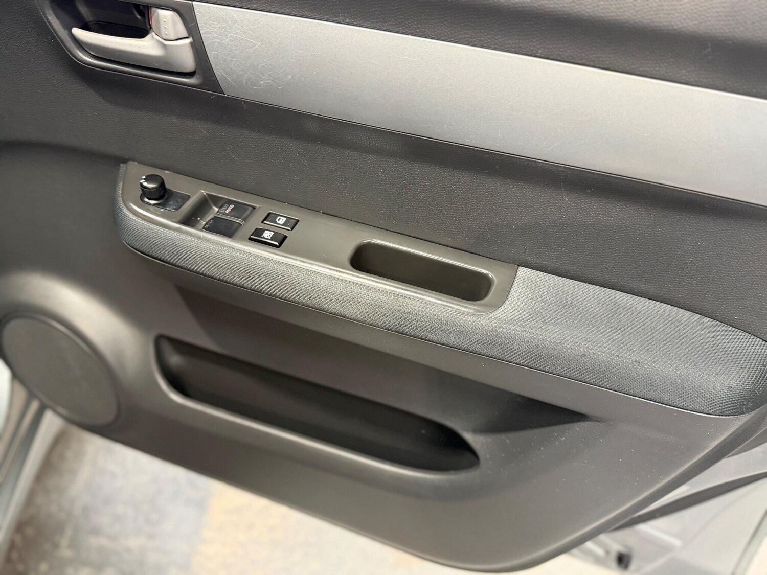 Suzuki Swift (56) - 1.5 GLX 5dr - Image 8