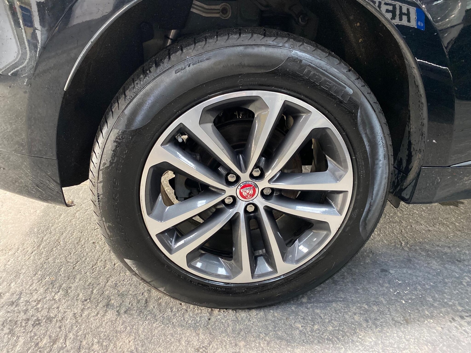 Used Jaguar F-Pace 2019 for sale - 76752960: Photo 12