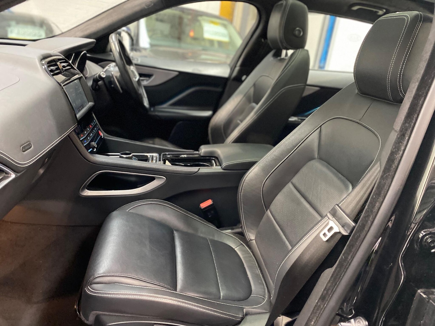 Used Jaguar F-Pace 2019 for sale - 76752960: Photo 13