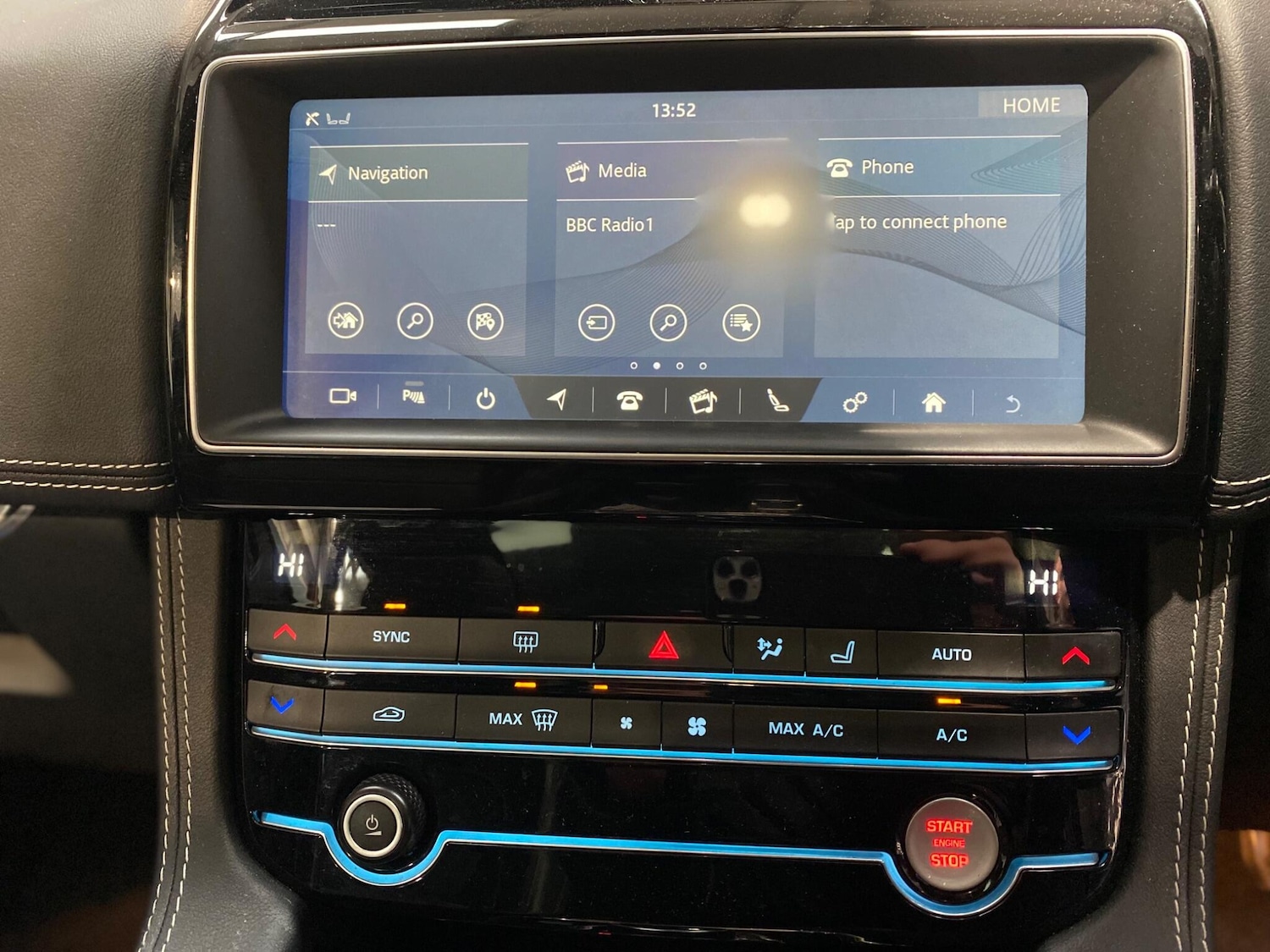 Used Jaguar F-Pace 2019 for sale - 76752960: Photo 8