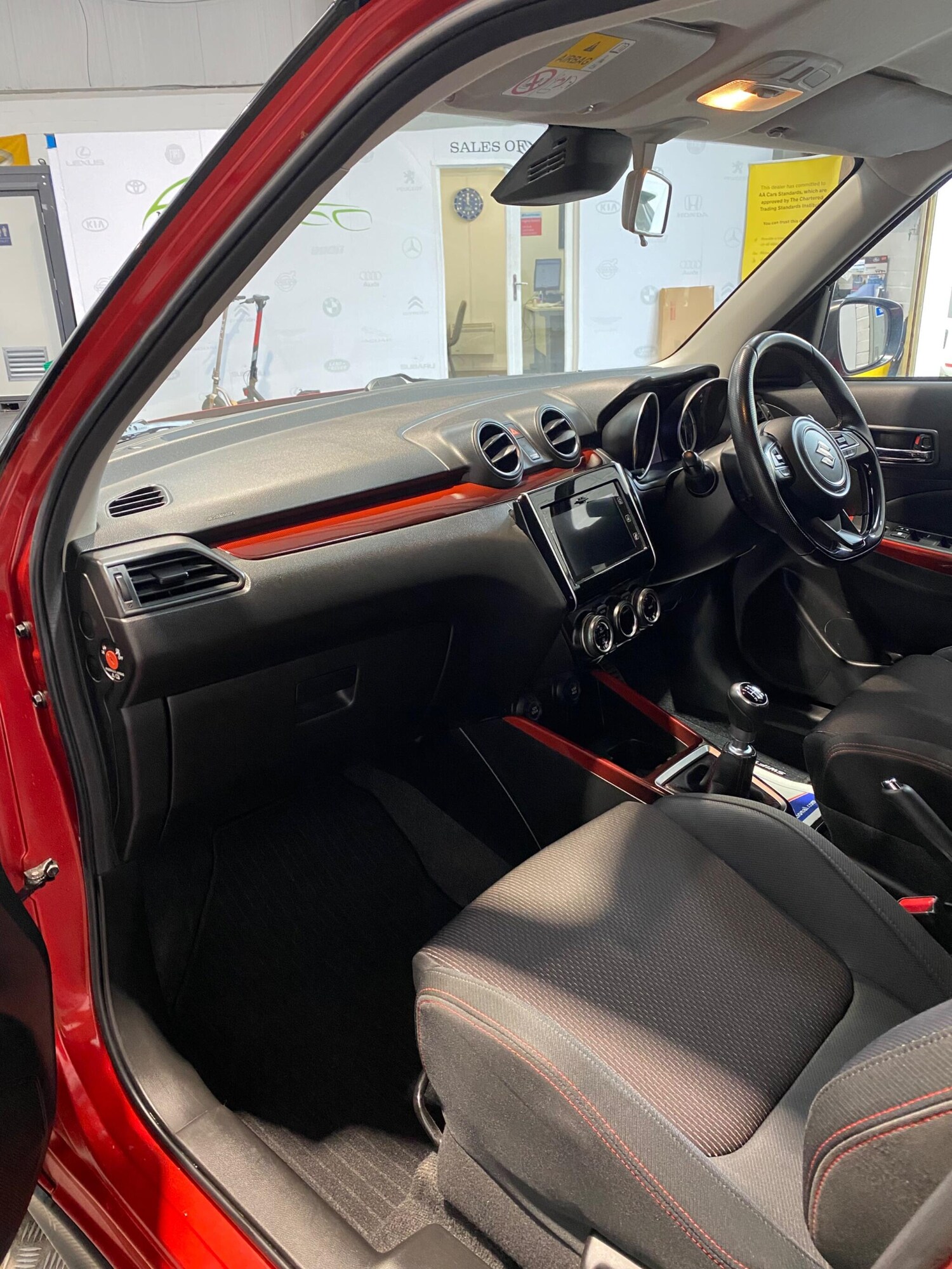 Used Suzuki Swift 2022 for sale - 76190053: Photo 9