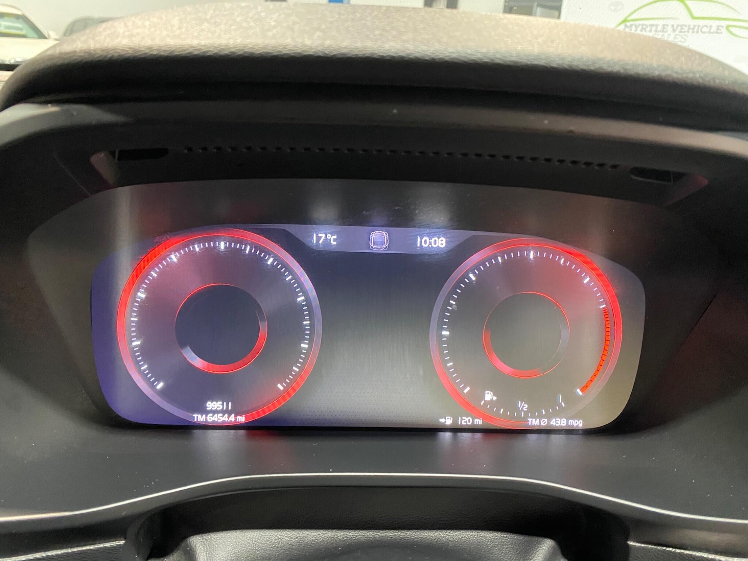 Used Volvo XC40 2018 for sale - 76689027: Photo 13