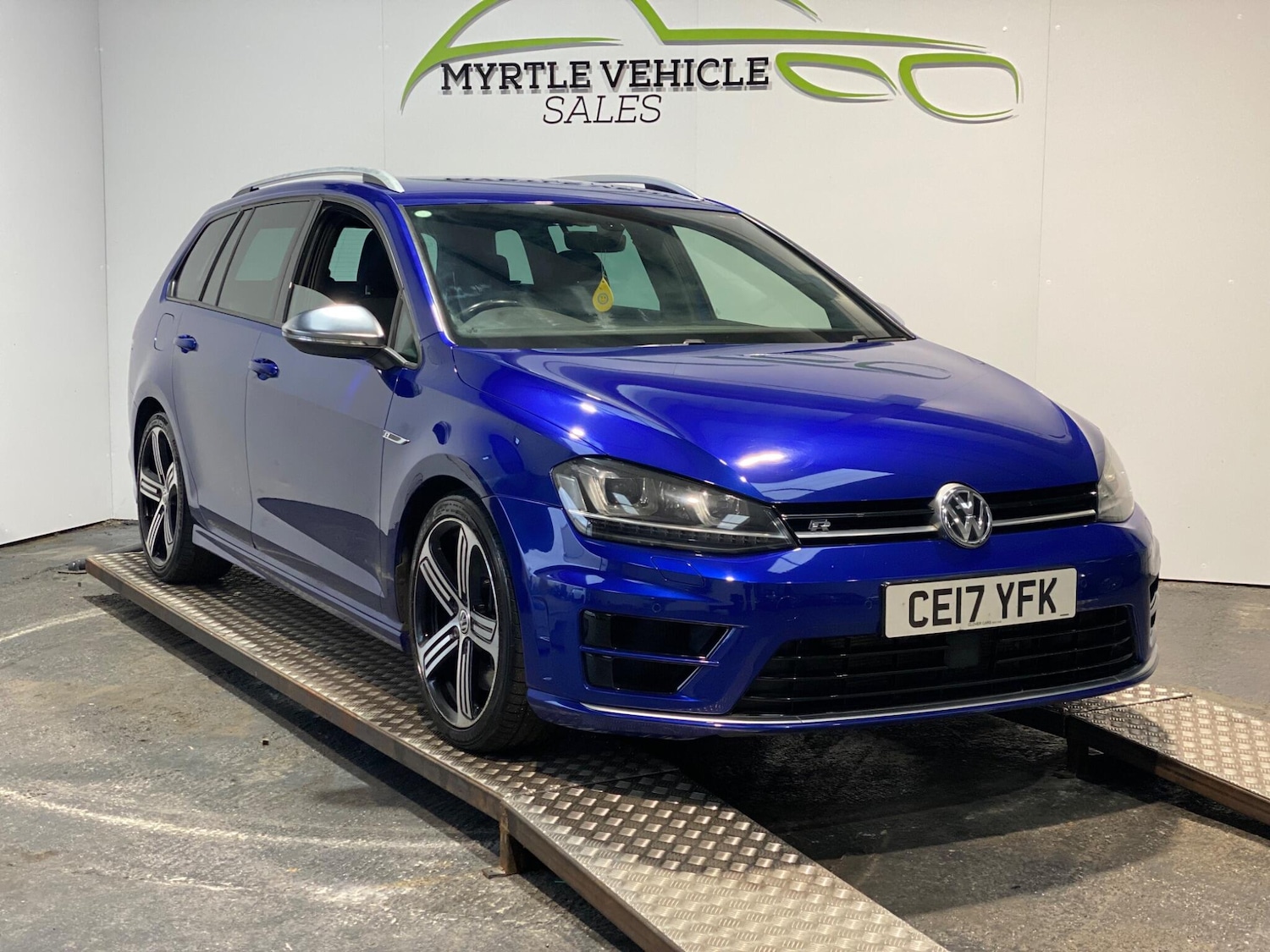 Used Volkswagen Golf 2017 for sale - 76584869: Photo 1