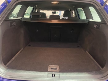 Used Volkswagen Golf 2017 for sale - 76584869: Photo