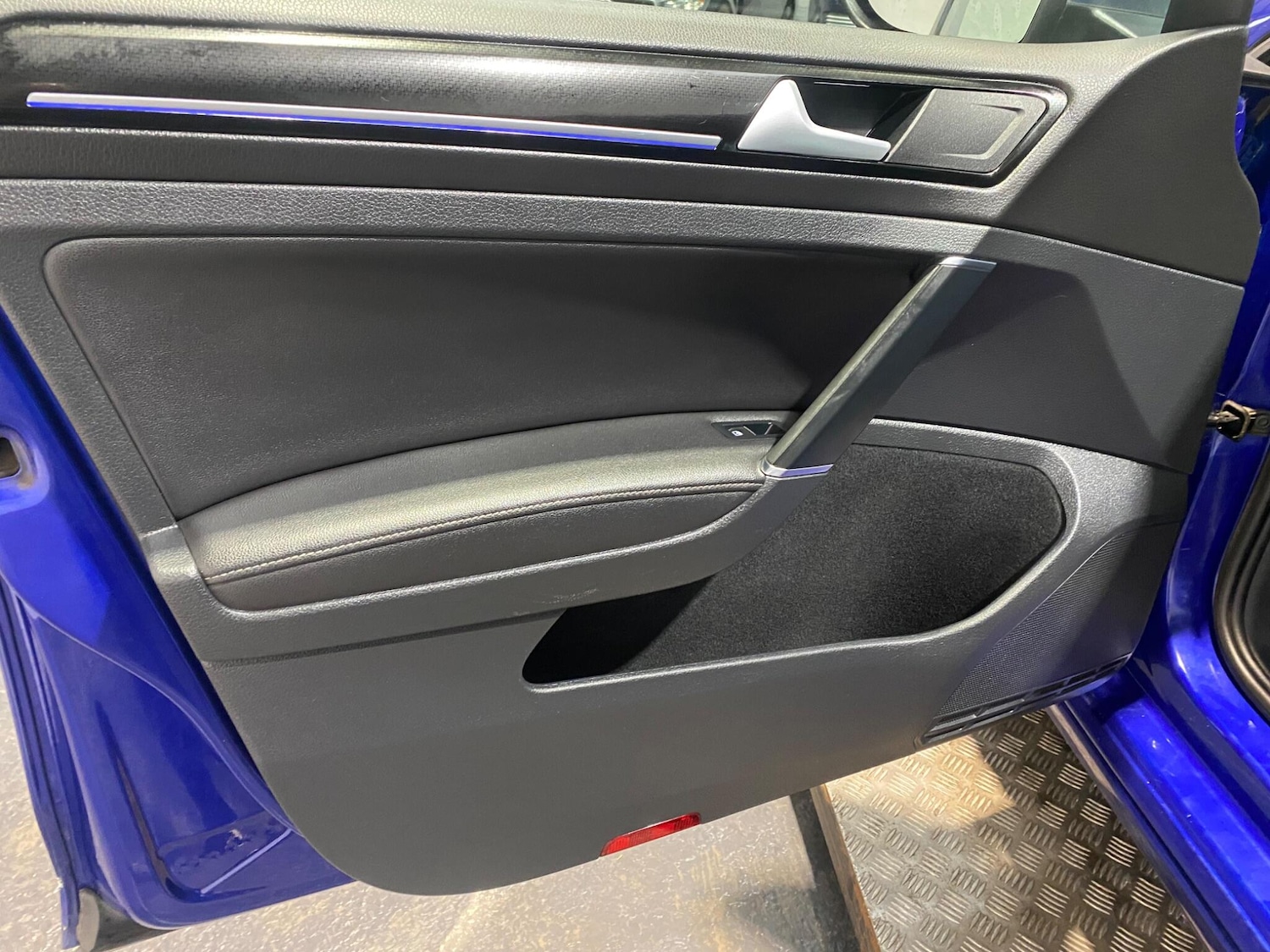 Used Volkswagen Golf 2017 for sale - 76584869: Photo 6