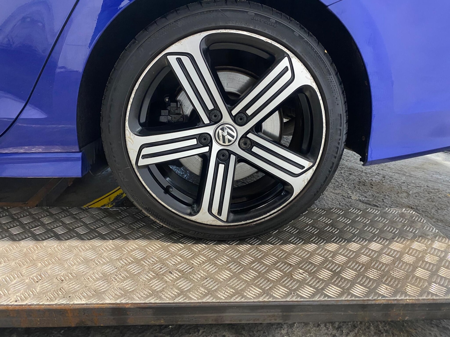 Used Volkswagen Golf 2017 for sale - 76584869: Photo 9