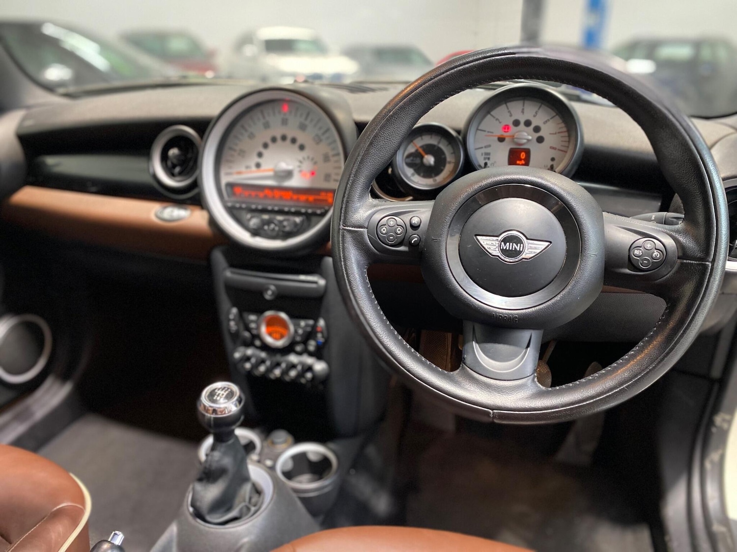 Used MINI Convertible 2012 for sale - 76823468: Photo 11