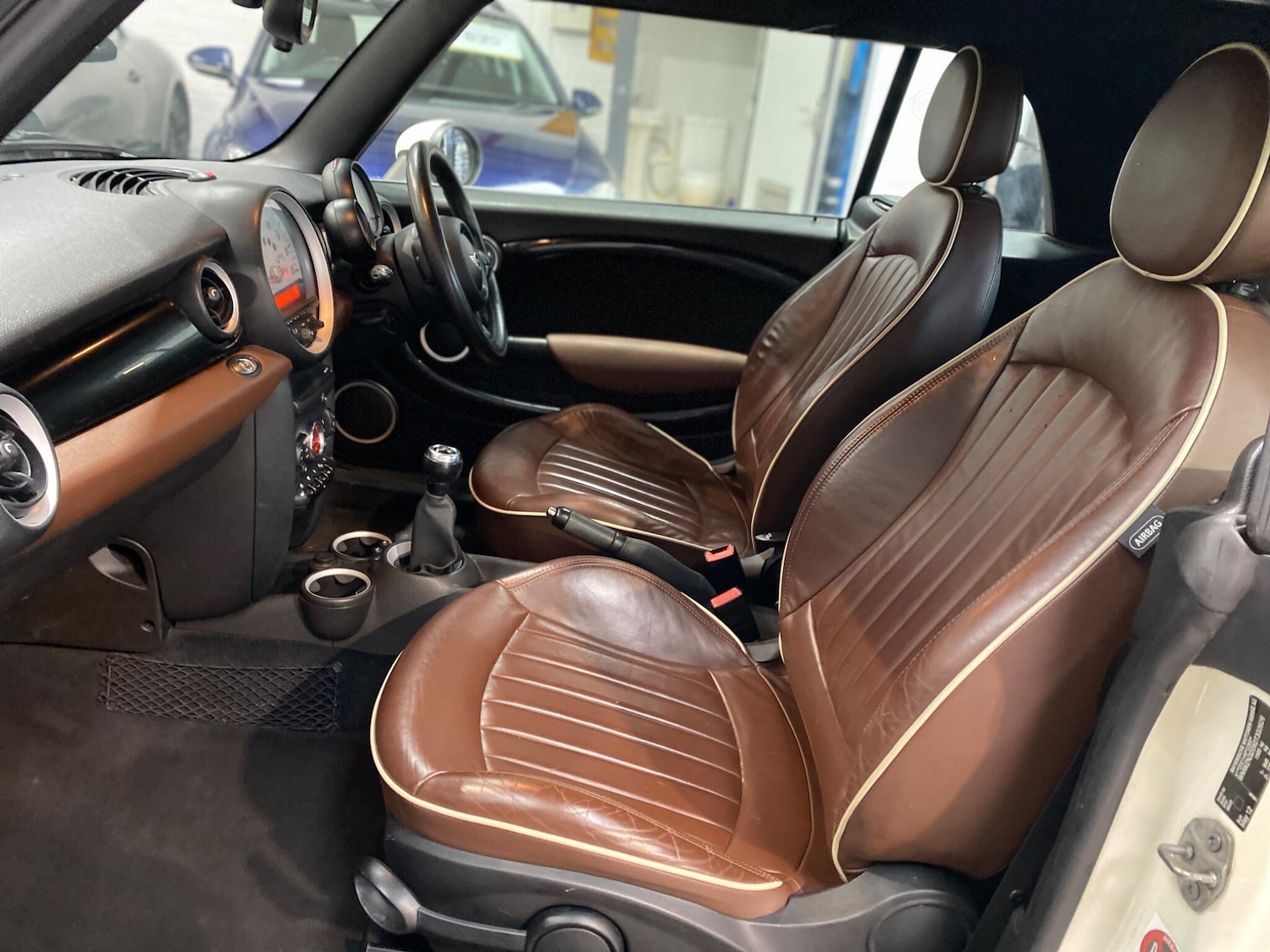 Used MINI Convertible 2012 for sale - 76823468: Photo 5