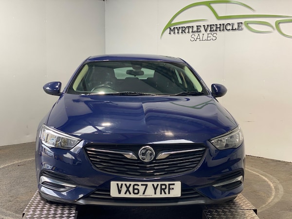 Used Vauxhall Insignia 2017 for sale - 76270384: Photo 3