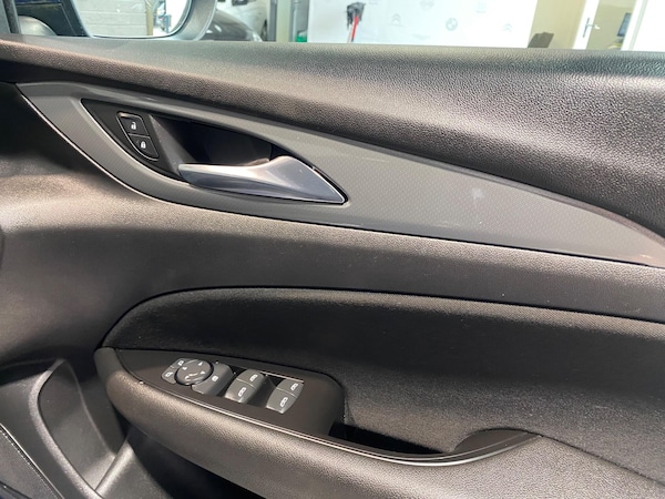 Used Vauxhall Insignia 2017 for sale - 76270384: Photo 5
