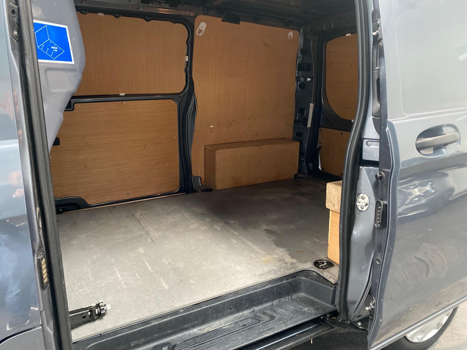 Used Mercedes-Benz Vito for sale - 78115475: Photo 5