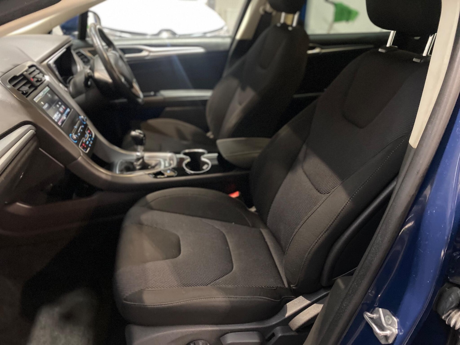 Used Ford Mondeo 2015 for sale - 76918672: Photo 10