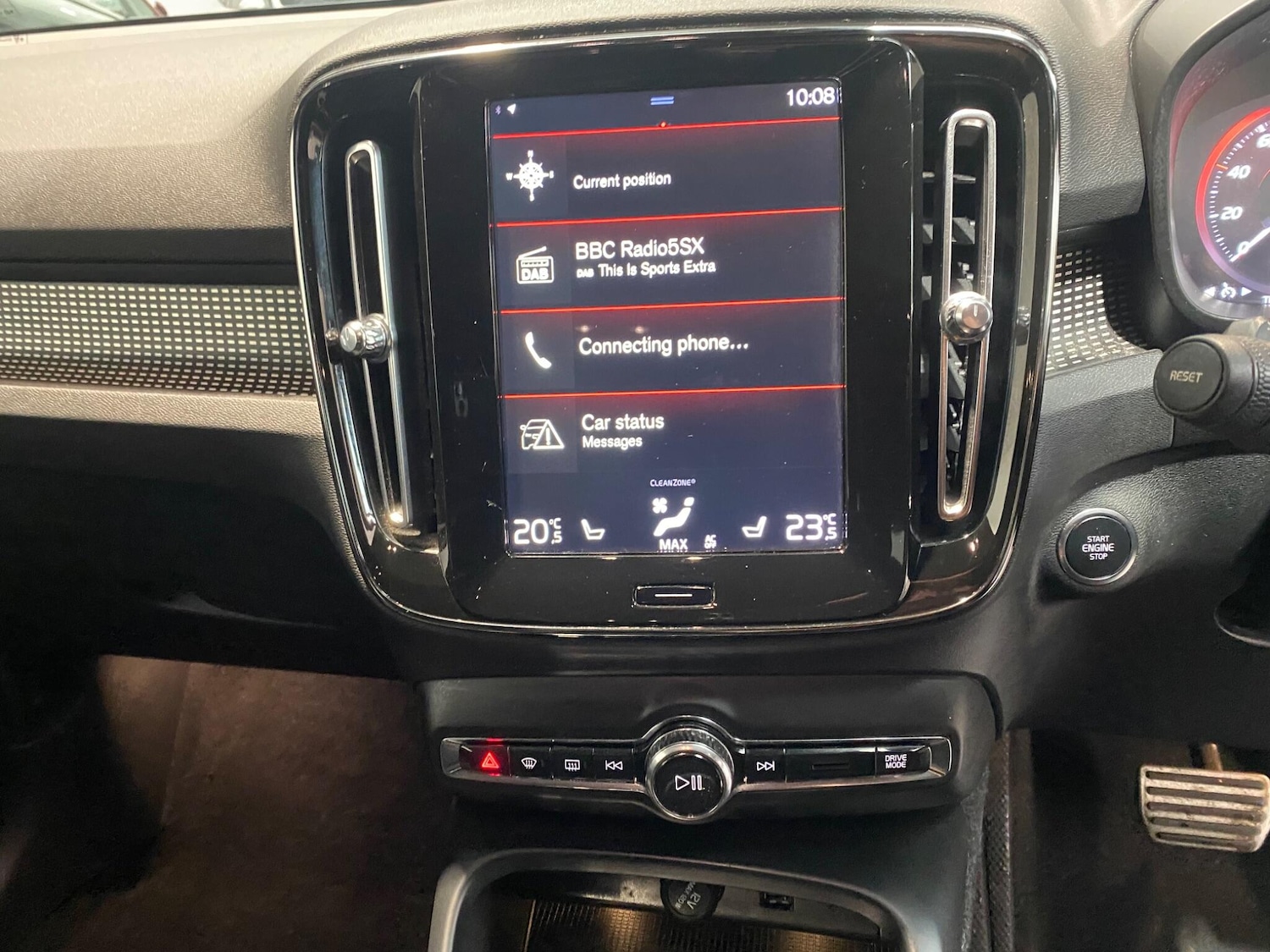 Used Volvo XC40 2018 for sale - 76318249: Photo 11