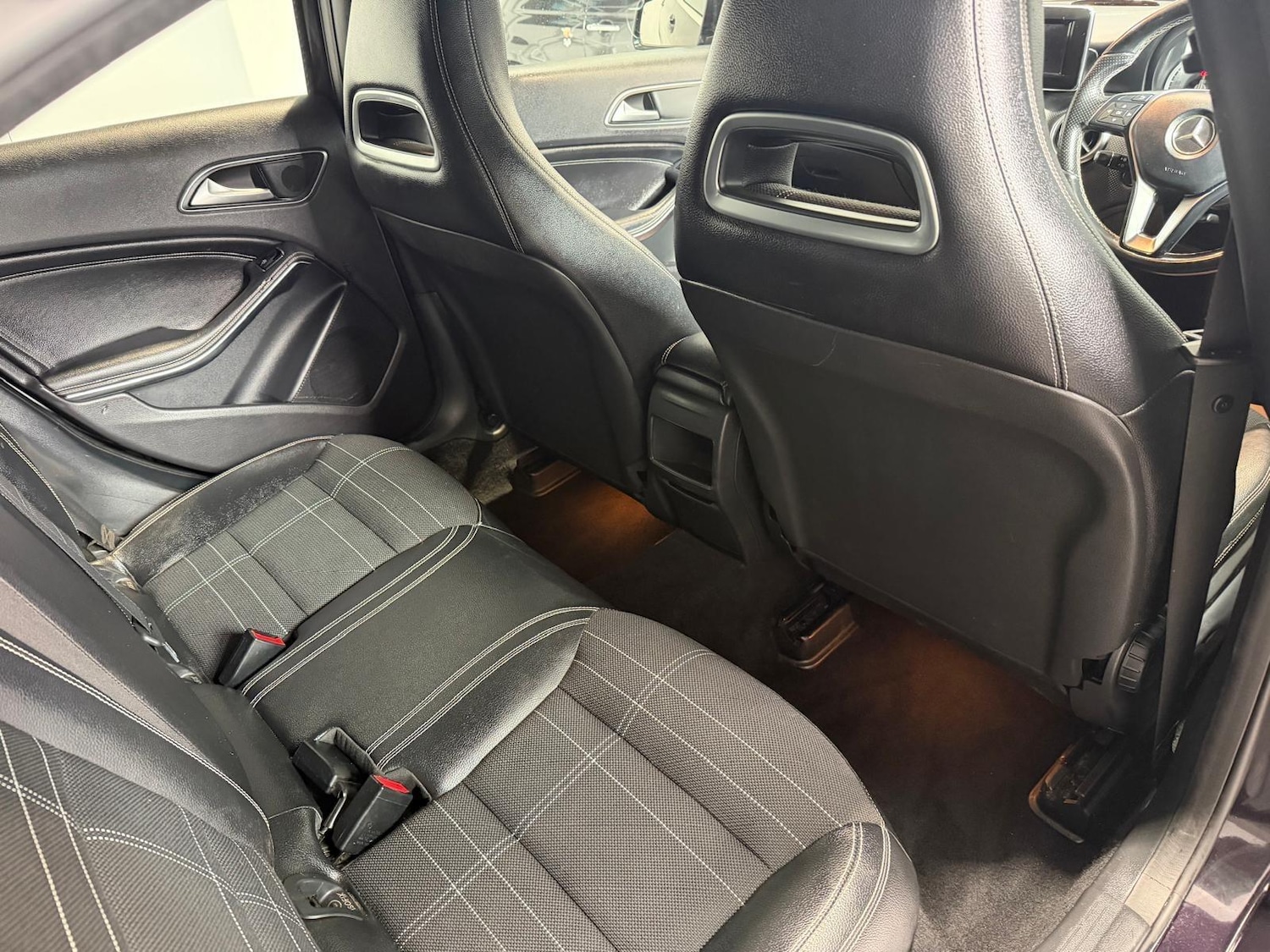 Used Mercedes-Benz A-Class 2015 for sale - 77523676: Photo 6