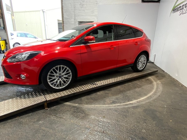 Used Ford Focus 2013 for sale - 76201134: Photo 8
