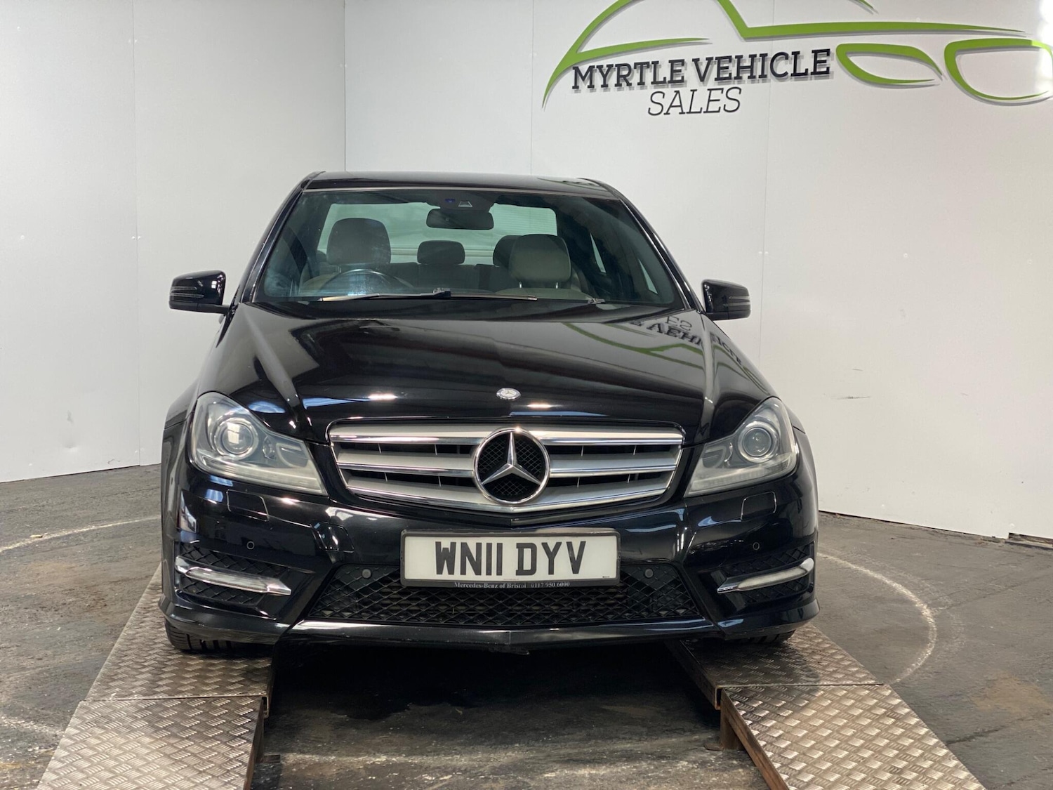 Used Mercedes-Benz C Class 2011 for sale - 76645861: Photo 5