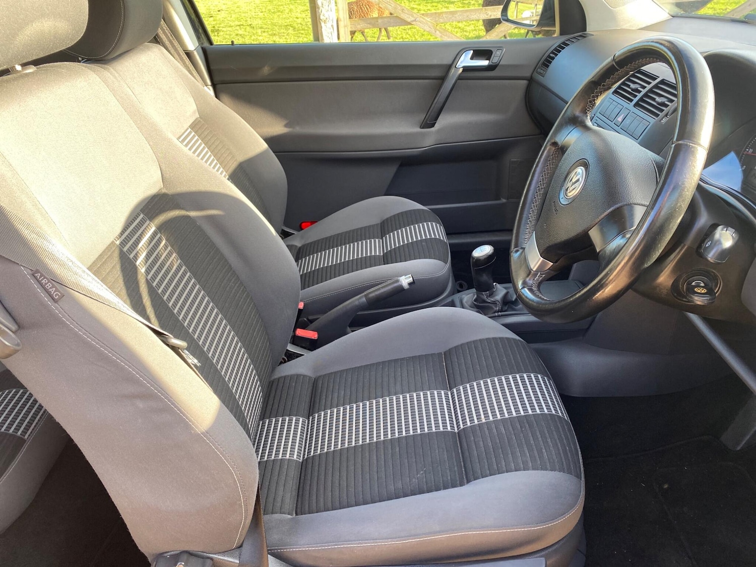 Used Volkswagen Polo 2009 for sale - 77440904: Photo 6