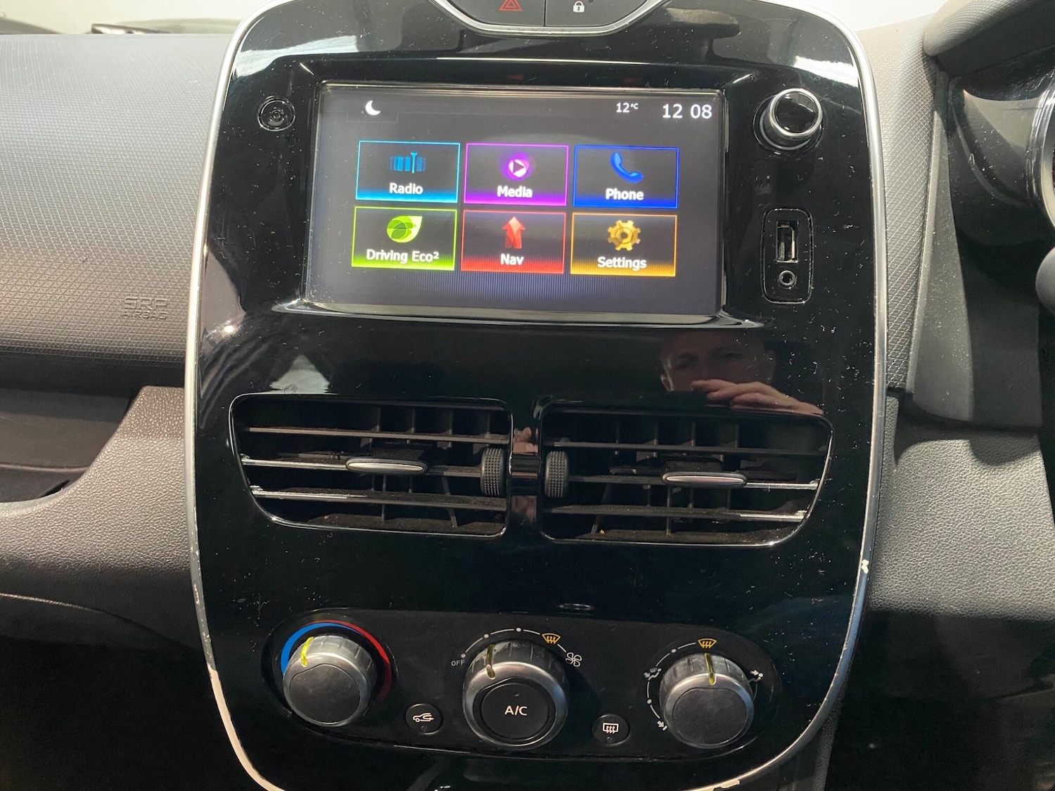 Used Renault Clio 2016 for sale - 76918674: Photo 12