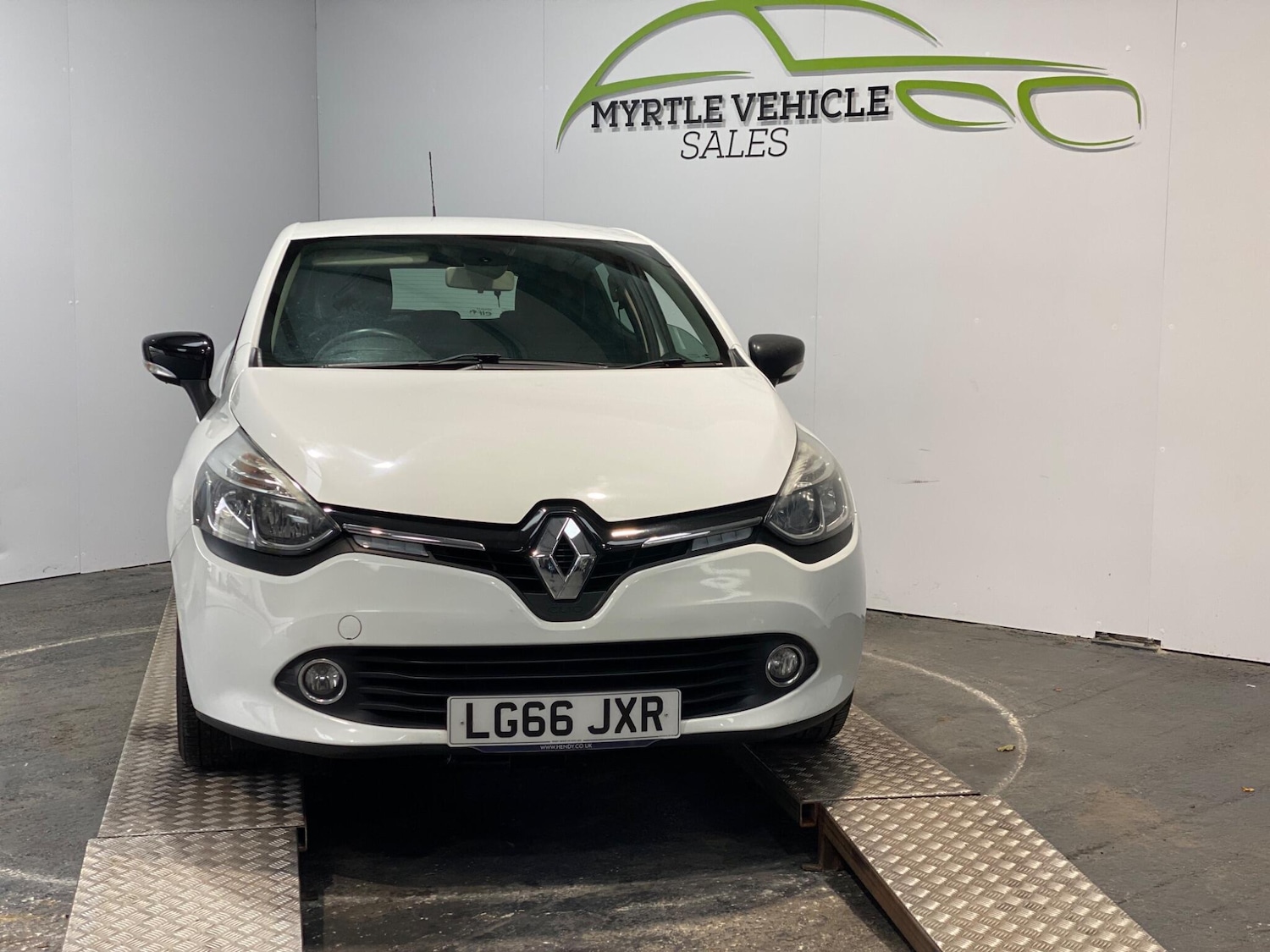 Used Renault Clio 2016 for sale - 76918674: Photo 4