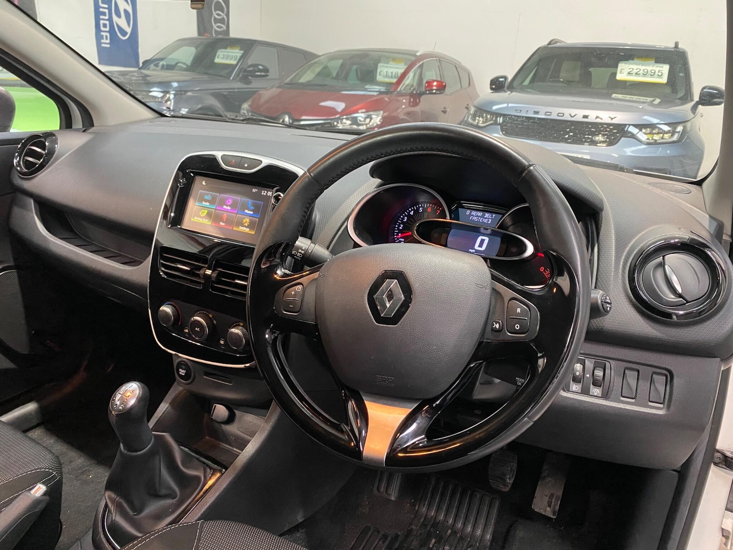Used Renault Clio 2016 for sale - 76918674: Photo 8