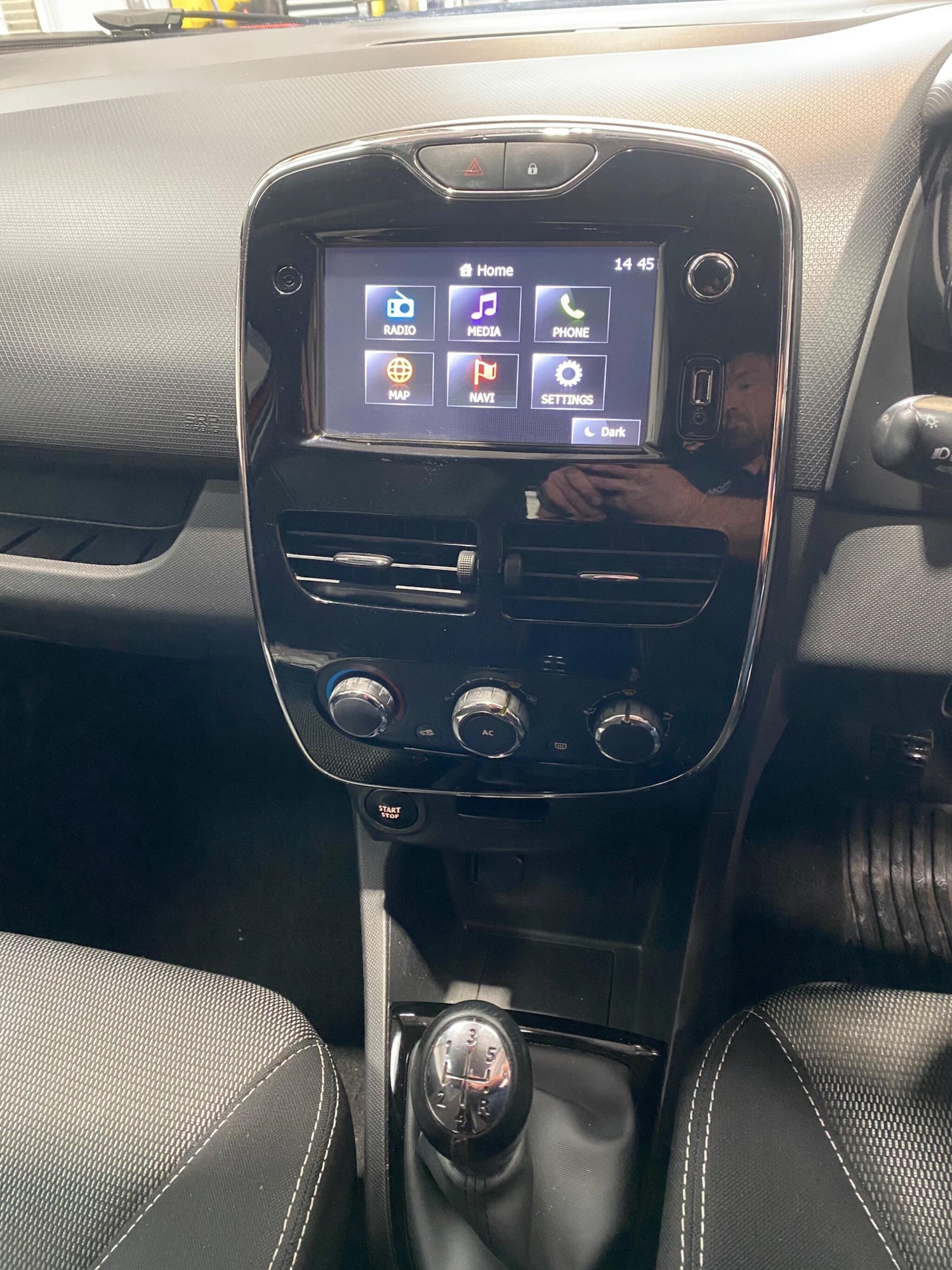 Used Renault Clio 2014 for sale - 77468490: Photo 8