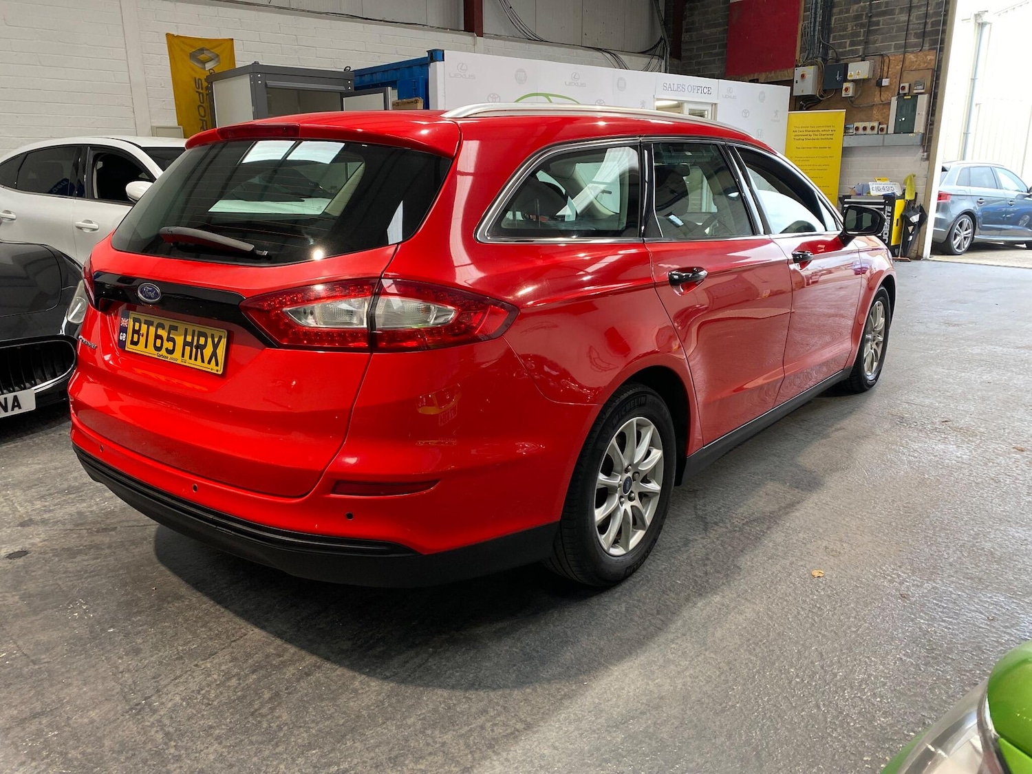 Used Ford Mondeo 2015 for sale - 77073861: Photo 2