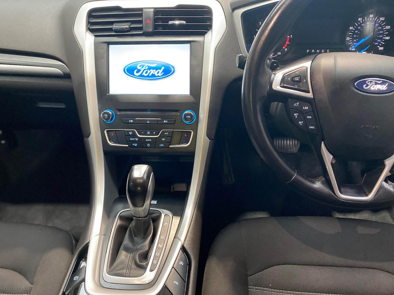 Used Ford Mondeo 2015 for sale - 77073861: Photo 8