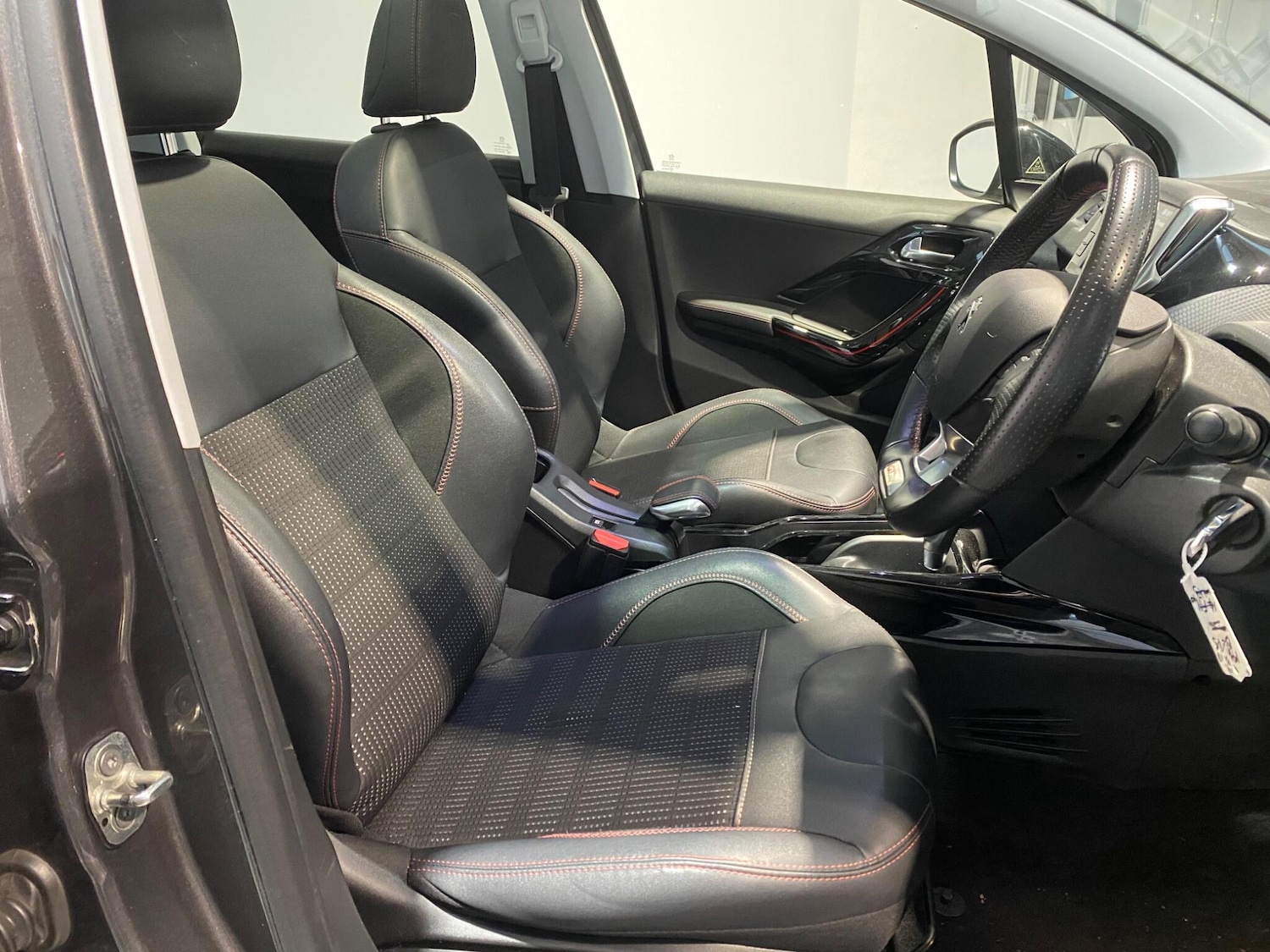 Used Peugeot 2008 2019 for sale - 76645088: Photo 15