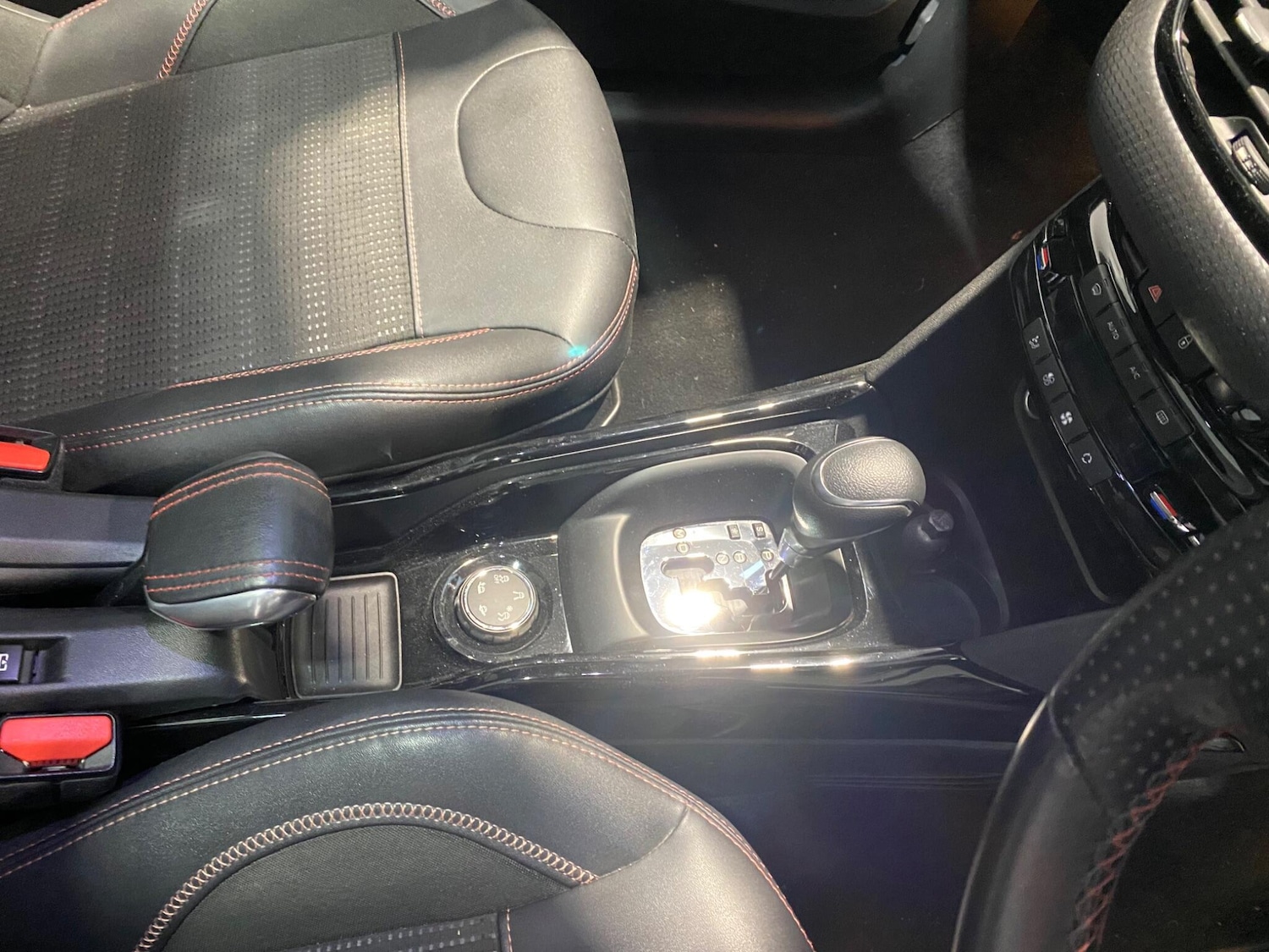 Used Peugeot 2008 2019 for sale - 76645088: Photo 17