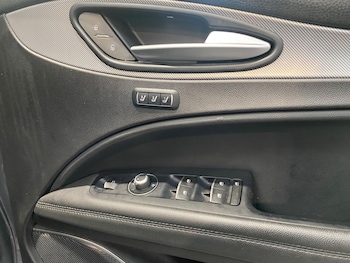 Used Alfa Romeo Stelvio 2018 for sale - 77386901: Photo