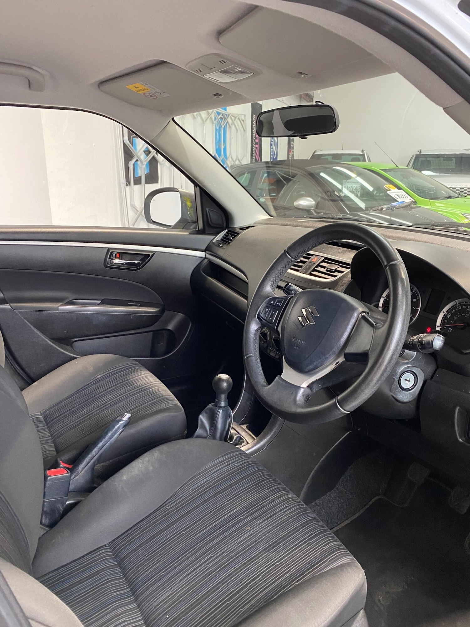Used Suzuki Swift 2015 for sale - 77737186: Photo 14