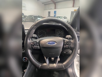 Used Ford Fiesta 2017 for sale - 77696832: Photo