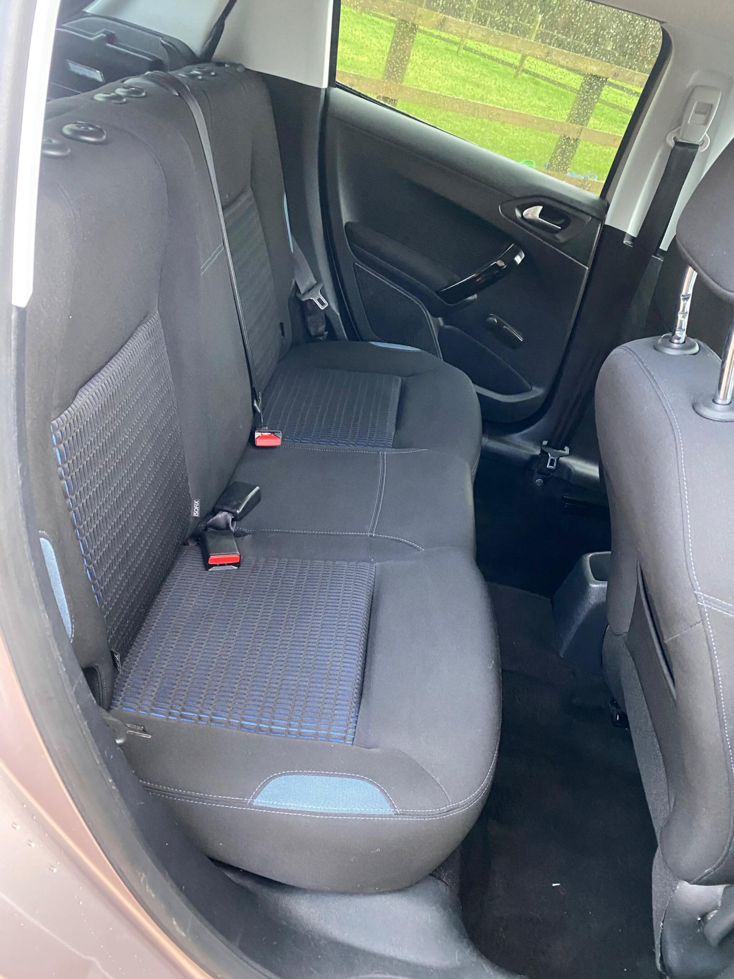 Used Peugeot 208 2013 for sale - 77468078: Photo 2