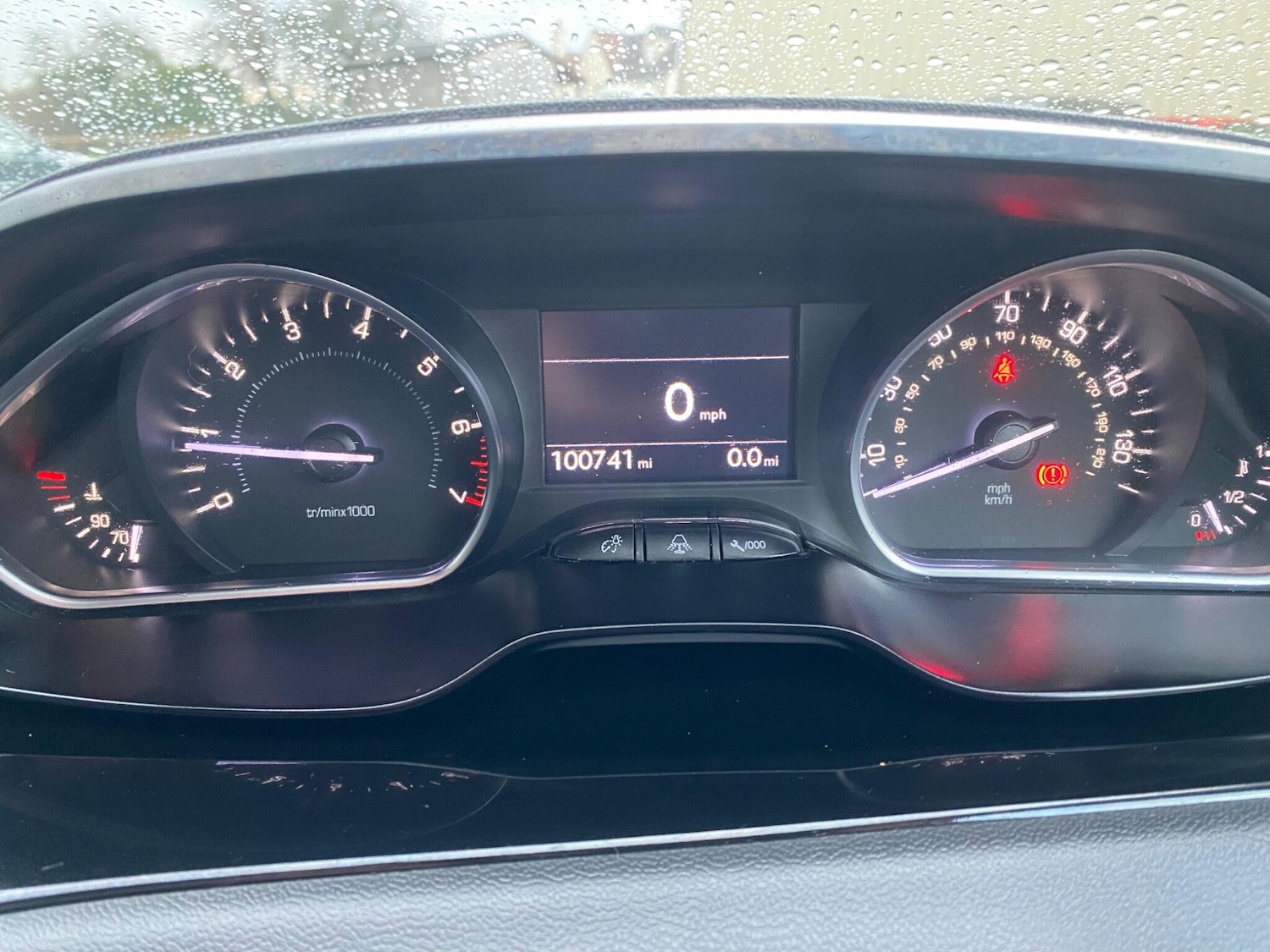 Used Peugeot 208 2013 for sale - 77468078: Photo 4