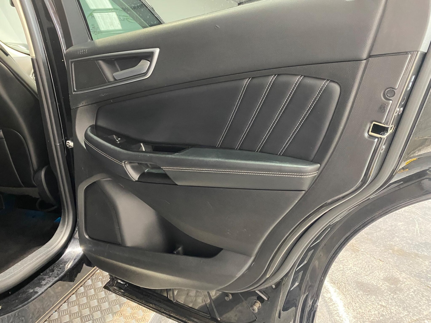 Used Ford Edge 2017 for sale - 76189240: Photo 9