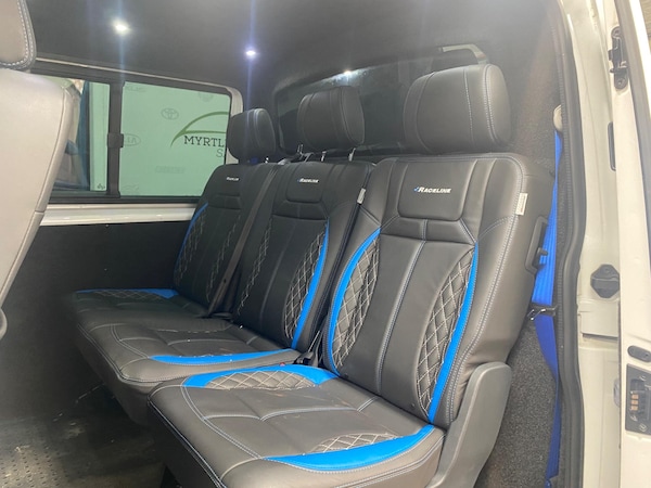 Used Volkswagen Transporter 2018 for sale - 76189228: Photo 2