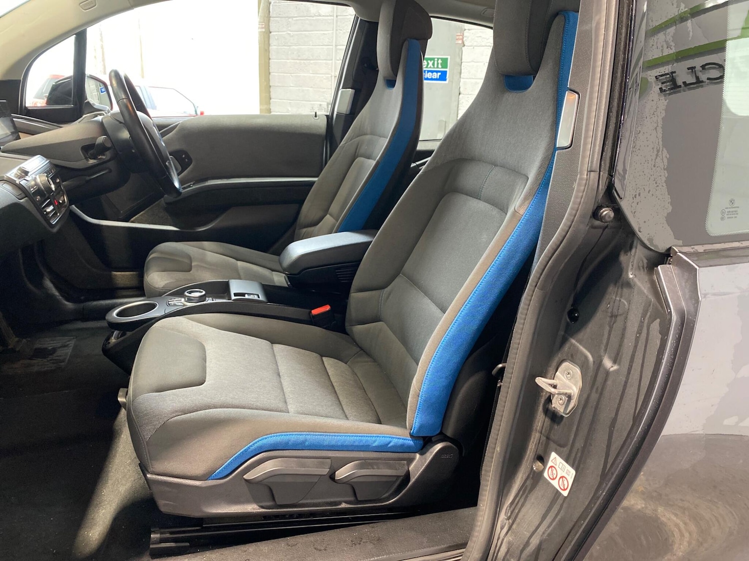 Used BMW i3 2017 for sale - 76370839: Photo 2