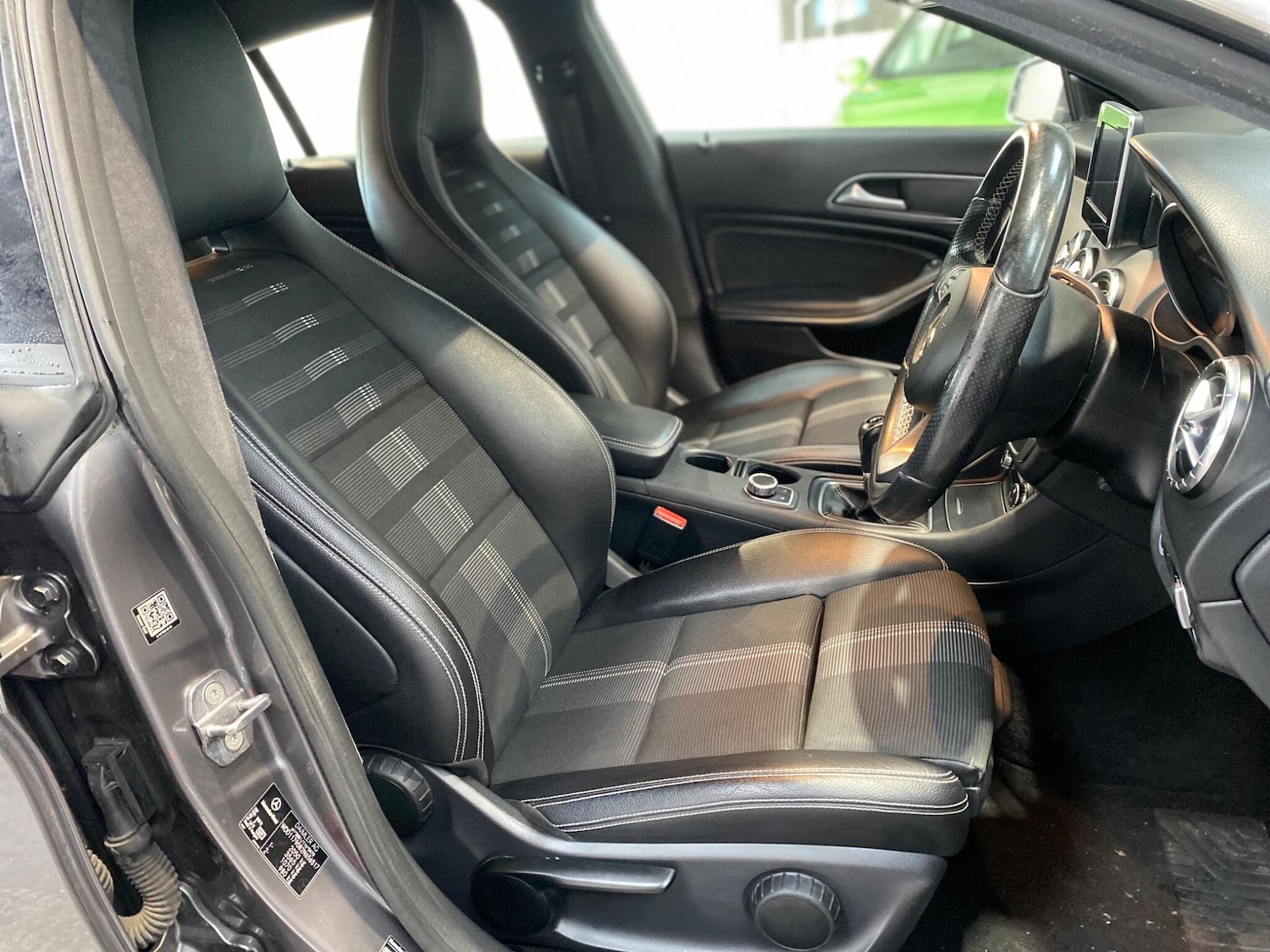 Used Mercedes-Benz CLA 2018 for sale - 76377548: Photo 2
