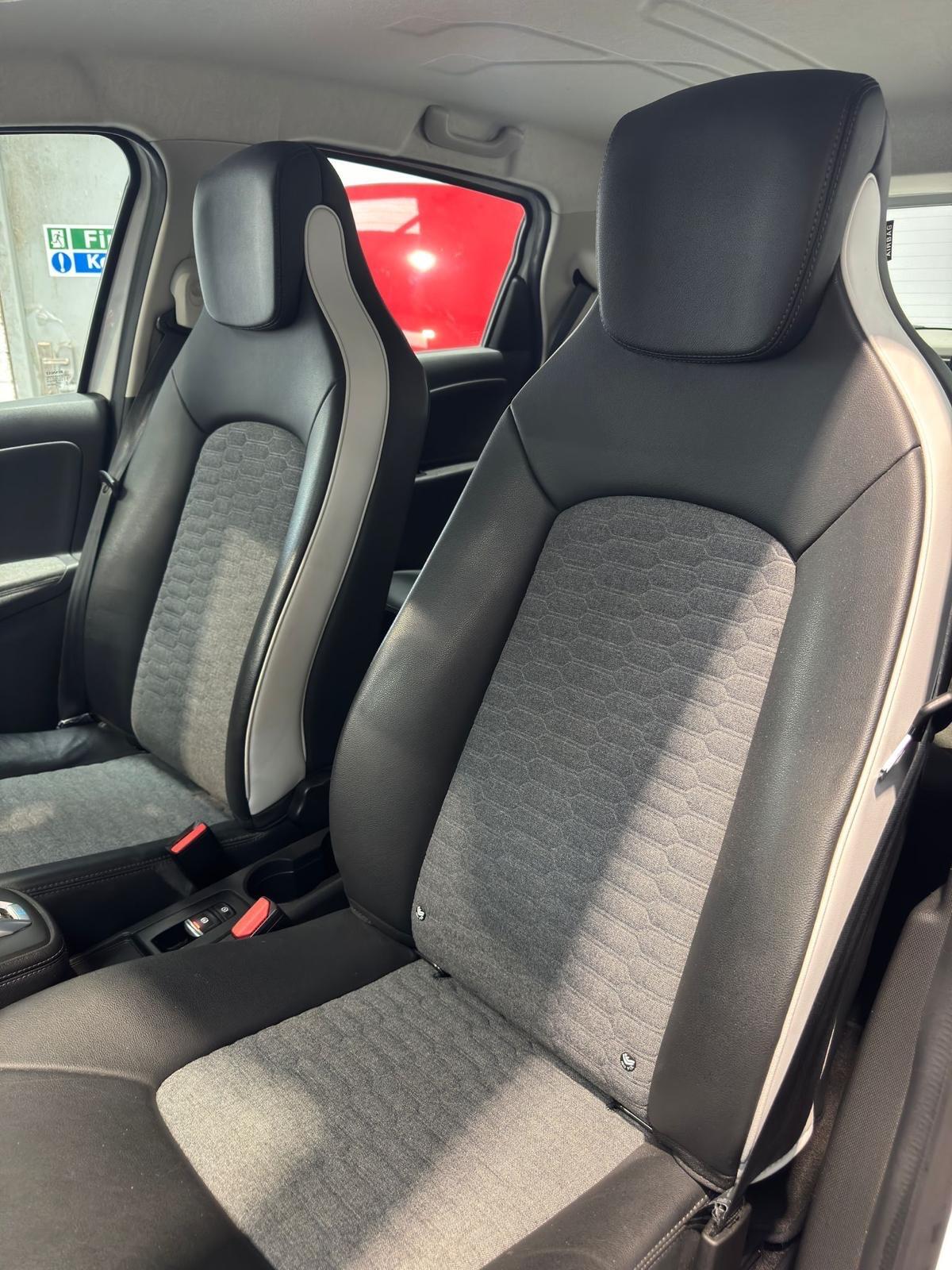 Used Renault Zoe 2021 for sale - 76188757: Photo 2