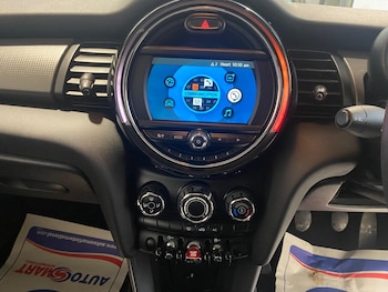 Used MINI Hatch 2018 for sale - 76484469: Photo