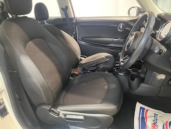 Used MINI Hatch 2018 for sale - 76484469: Photo