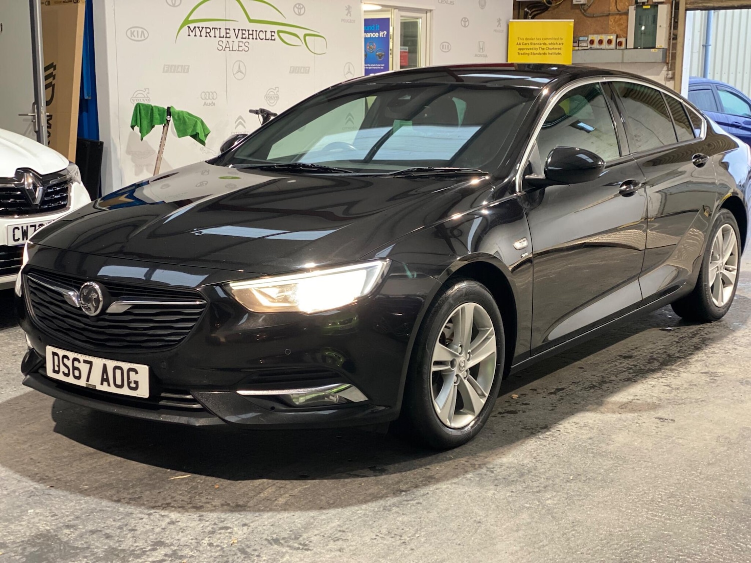 Used Vauxhall Insignia 2018 for sale - 76953547: Photo 11