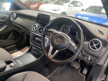 Used Mercedes-Benz A-Class 2015 for sale - 79496335: Photo