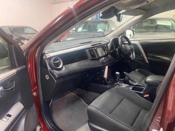 Used Toyota RAV4 2017 for sale - 76251430: Photo 7