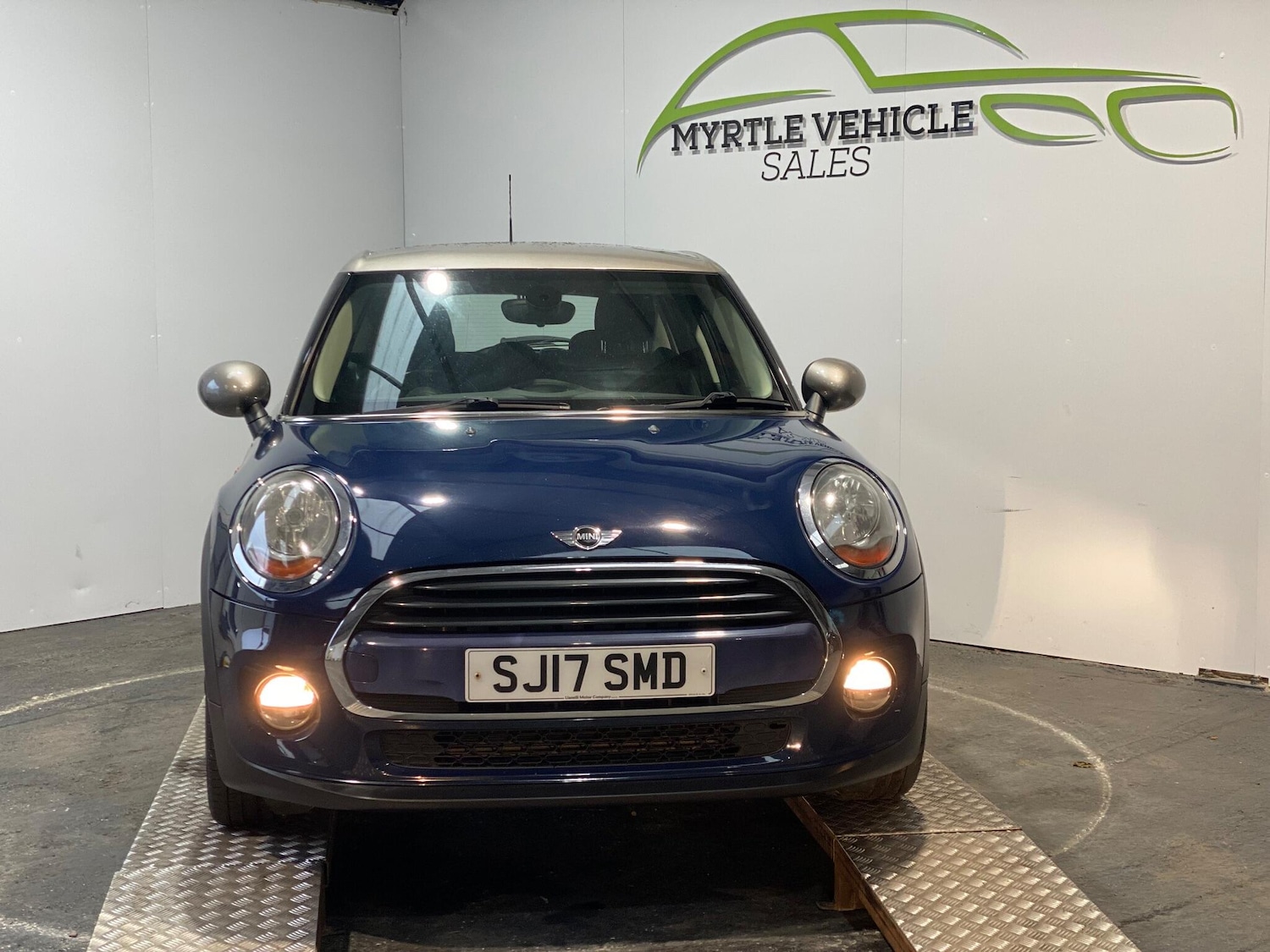 Used MINI Hatch 2017 for sale - 77202440: Photo 2