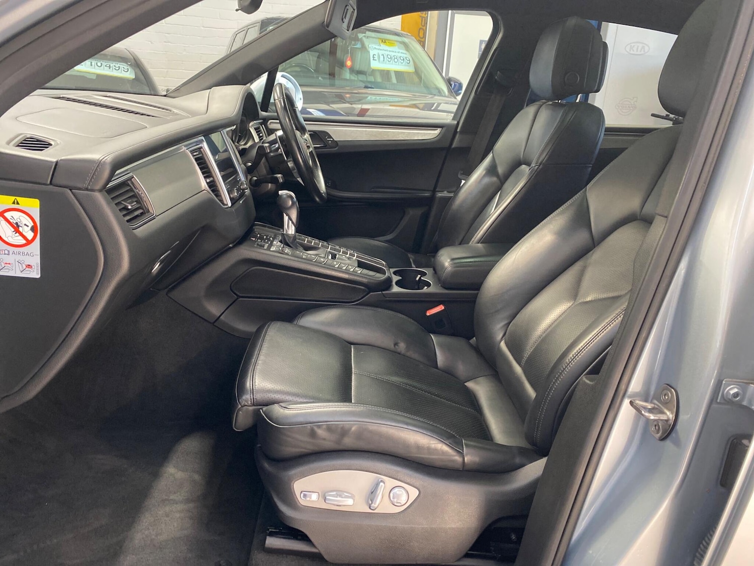 Used Porsche Macan 2017 for sale - 76659214: Photo 4