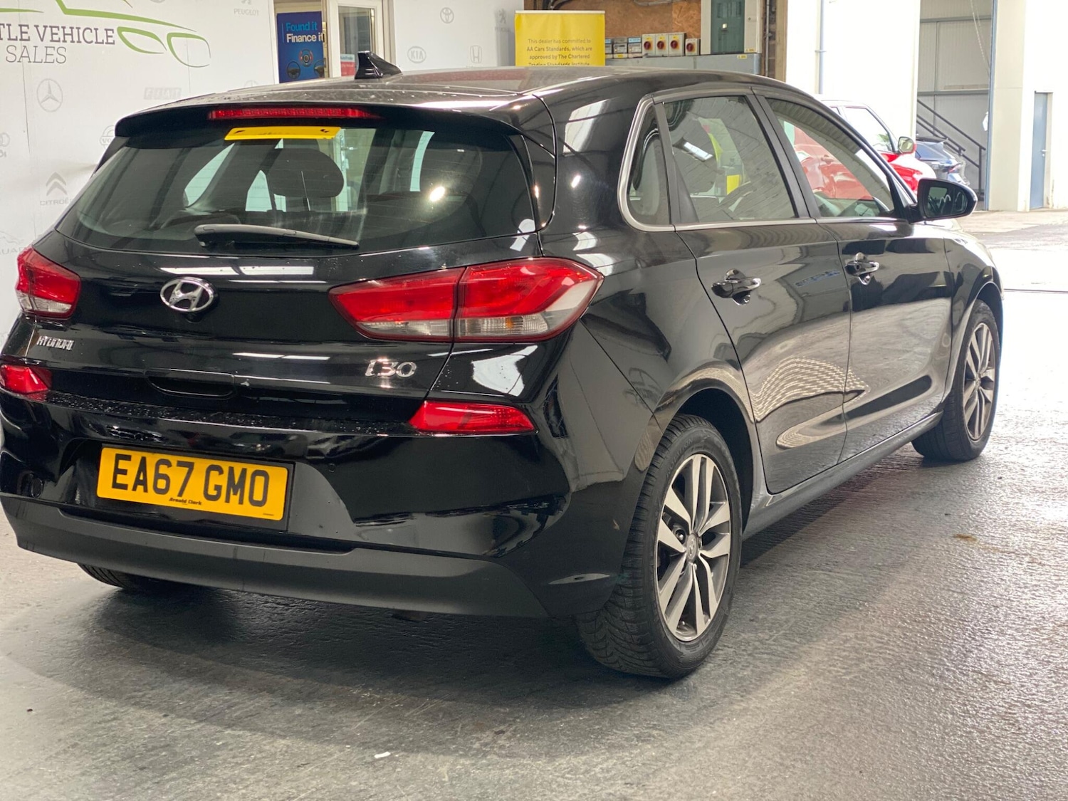 Used Hyundai i30 2017 for sale - 76433040: Photo 2