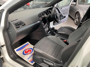 Used Volkswagen Golf 2019 for sale - 77738042: Photo