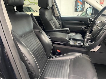 Used Land Rover Discovery 2017 for sale - 78404880: Photo