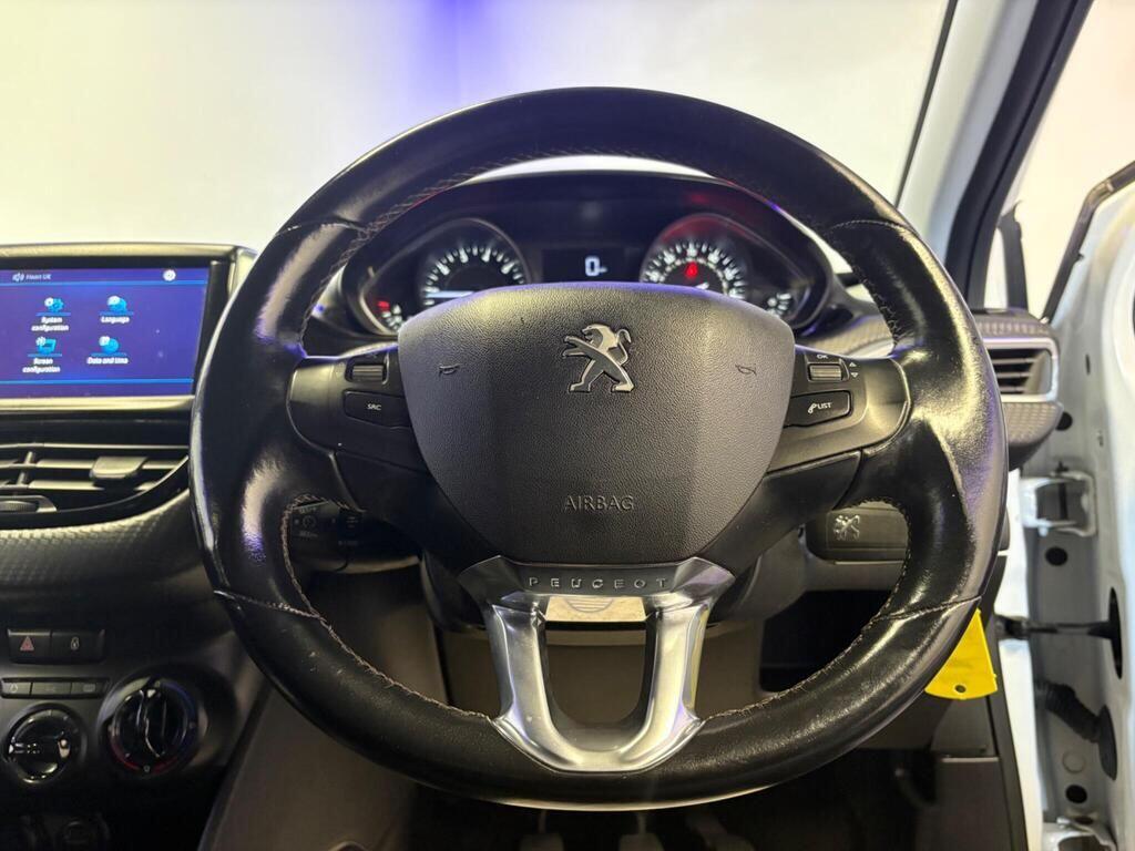 Used Peugeot 208 2017 for sale - 77025297: Photo 18